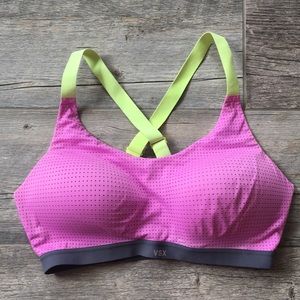 Victoria’s Secret bra 36D